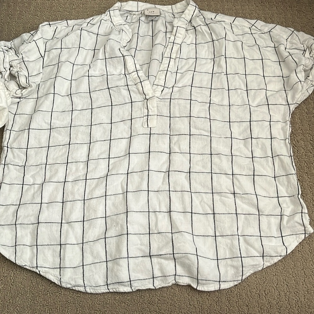 Black and white linen top